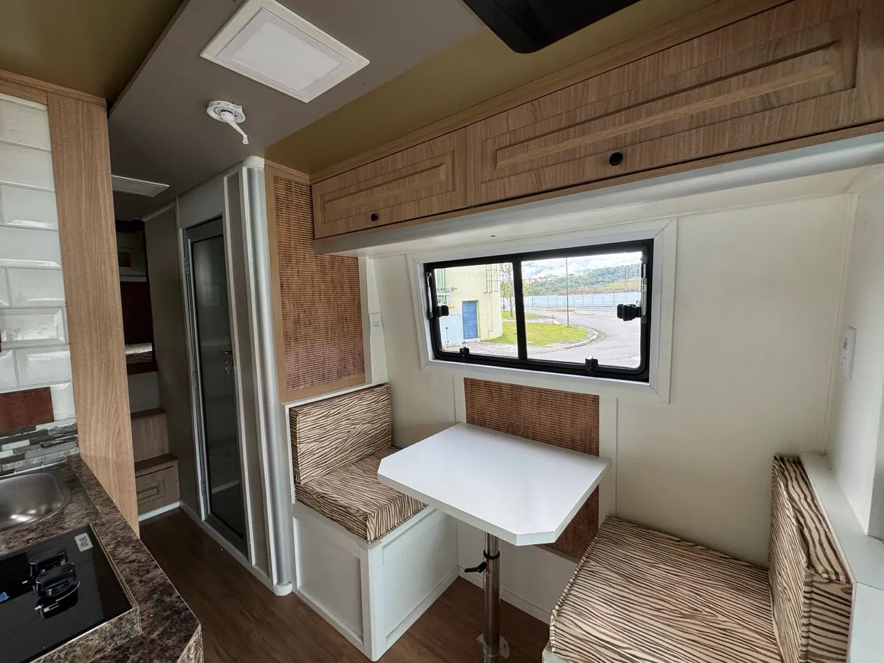 Motorhome com beliche e teto alto  - Foto 5