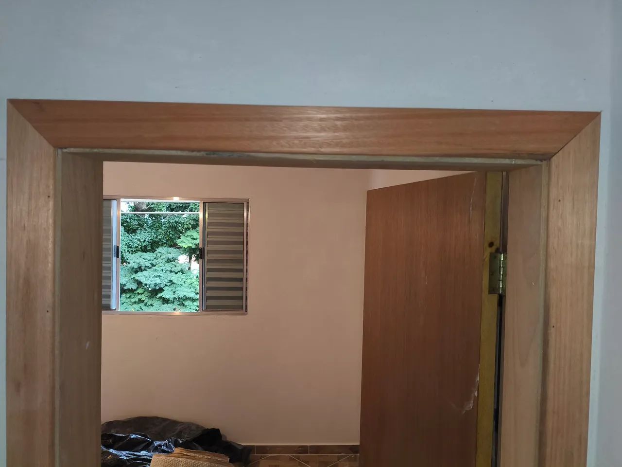 Instalação de portas de madeira. - Foto 5