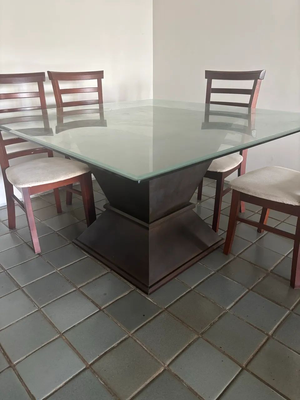 Mesa de jantar 6 cadeiras