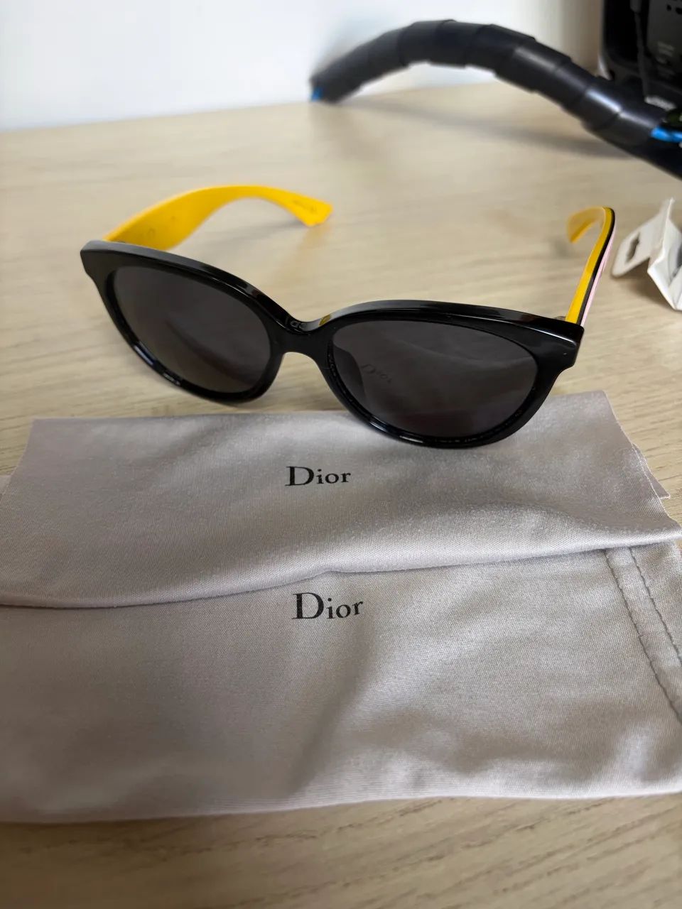 Óculos de sol- Dior 