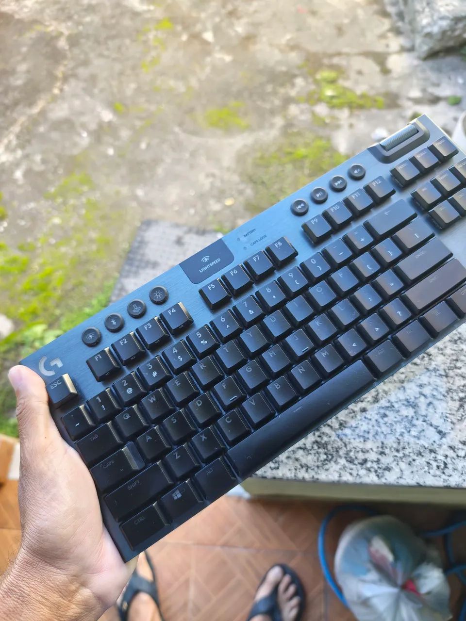 Logitech G915 TKL Teclado - Foto 5
