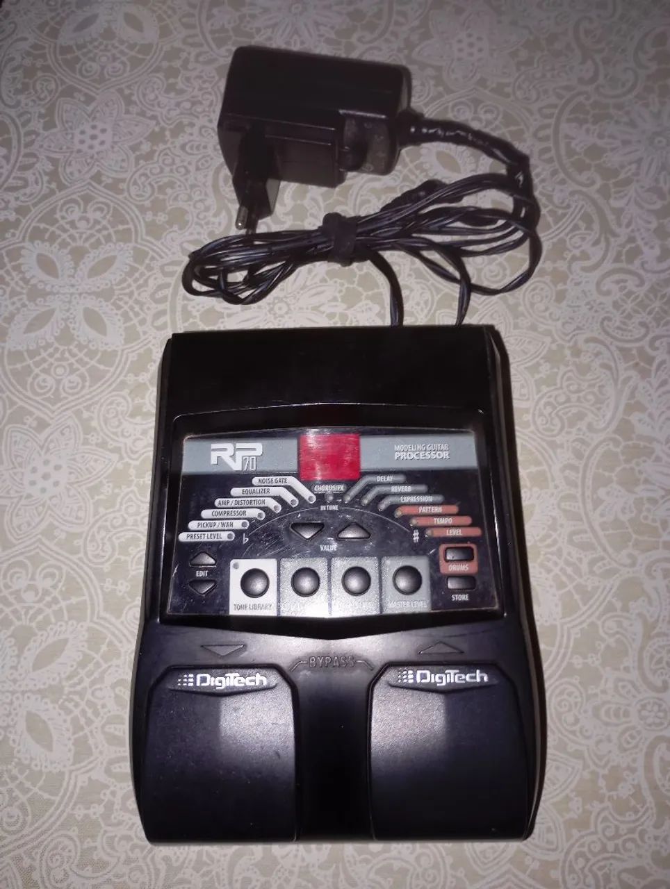 Pedaleira multi efeito DIGITECH RP70-01  - Foto 4