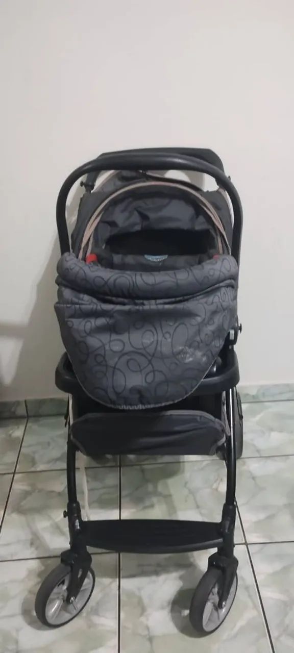 Carrinho de Bebê Módulo- com defeito na trava traseira - Foto 2
