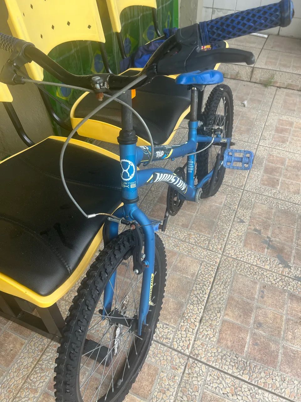 Vendo bicicleta semi nova 