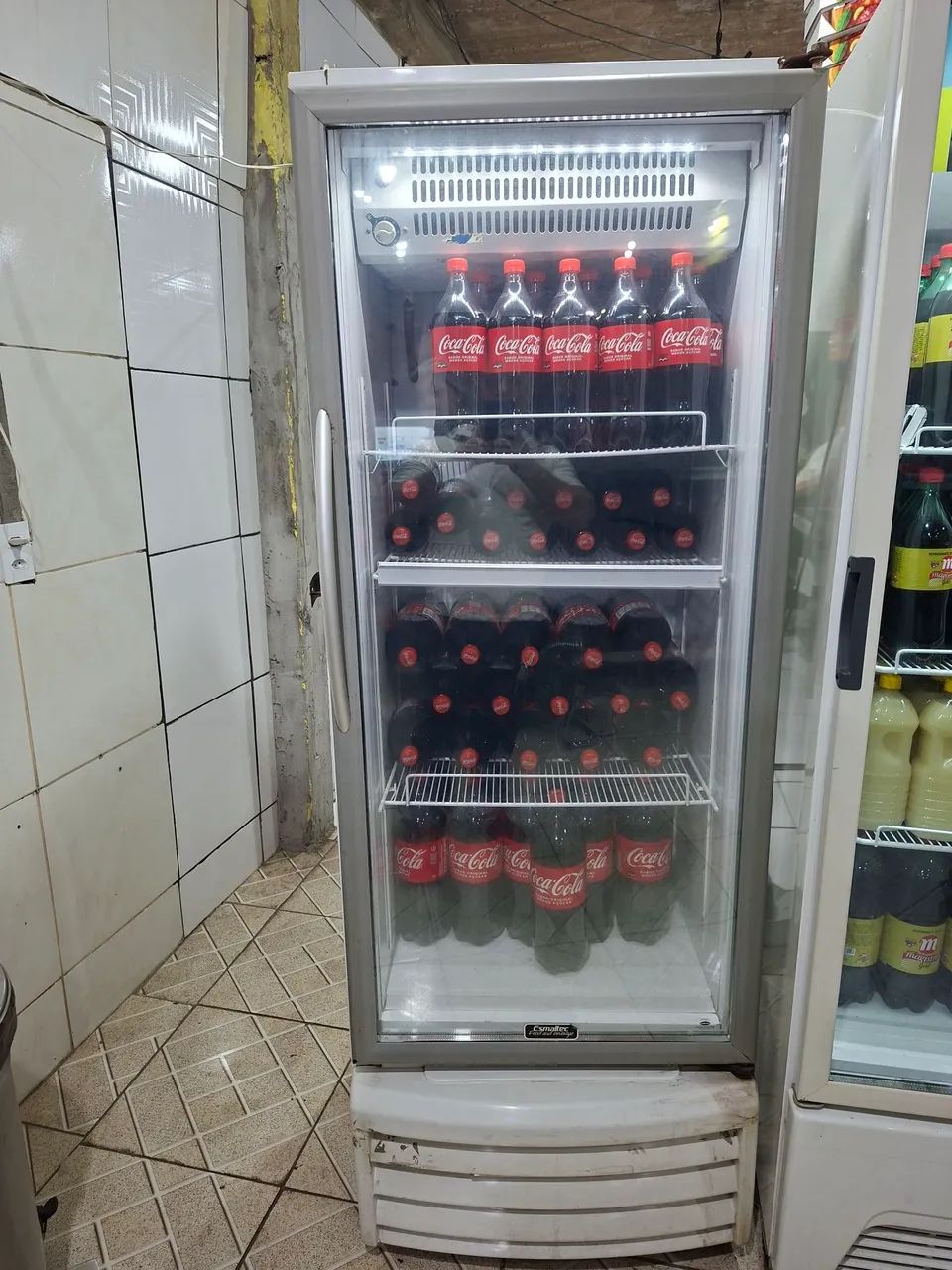 EXPOSITOR DE BEBIDA - Foto 2