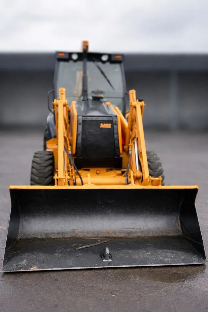 Retroescavadeira Case - Foto 6