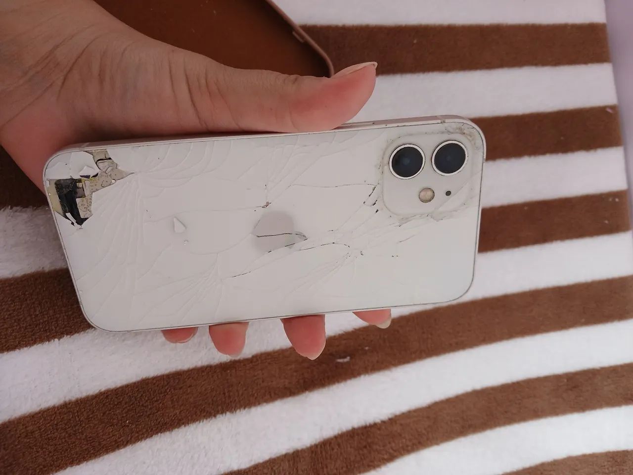 Iphone 12 - Foto 4