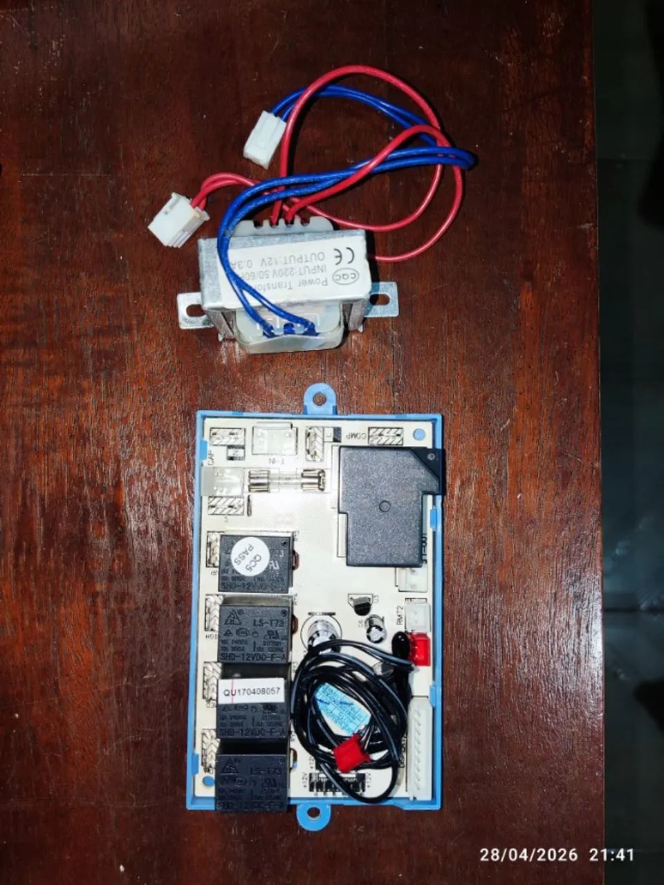 KIT PLACA ELETRÔNICA UNIVERSAL COM CONTROLE REMOTO PISO/TETO - Foto 4