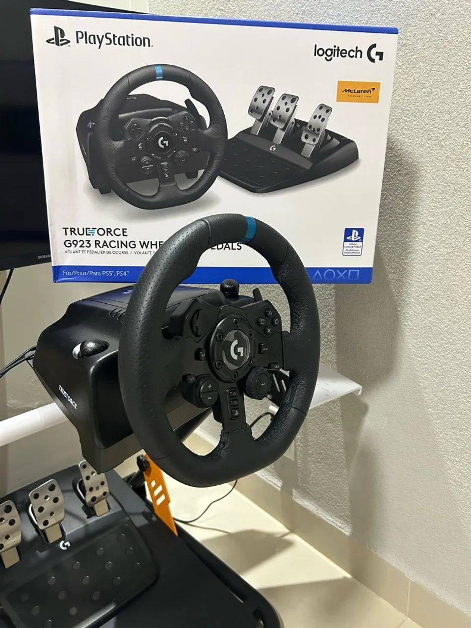 LOGITECH G923 (PS5, PS4 e PC) + PEDAIS - Foto 4