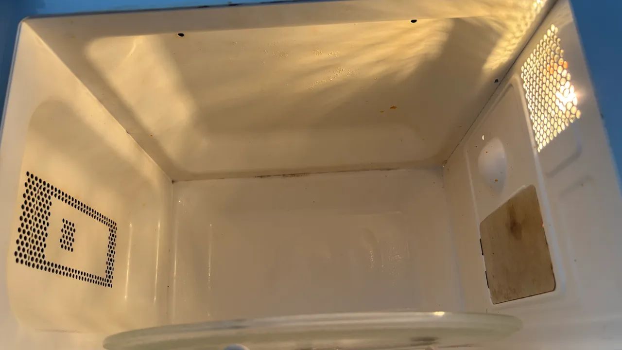 Microondas Midea 20L