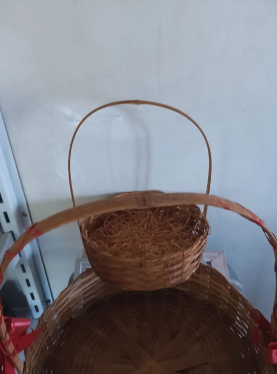 Cestas para presentes, vime.