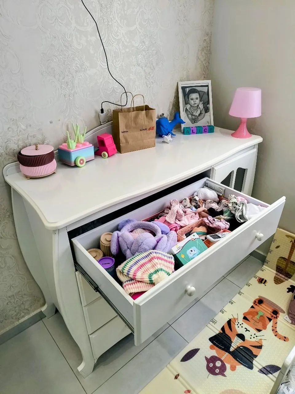 Cômoda infantil madeira maciça - Foto 2