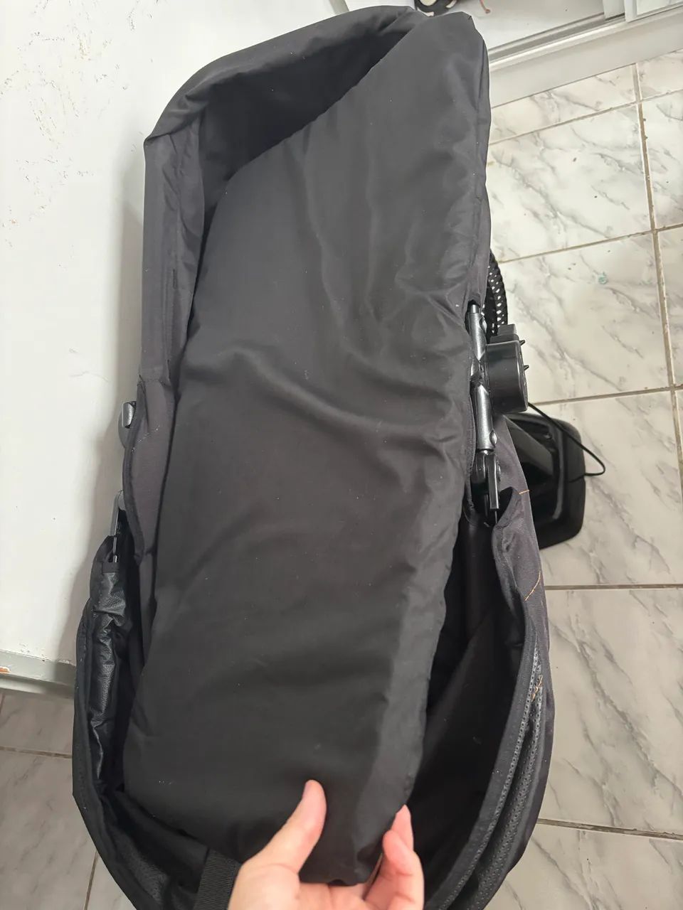 Vendo carrinho de bebê galzerano e bebê conforto  - Foto 5