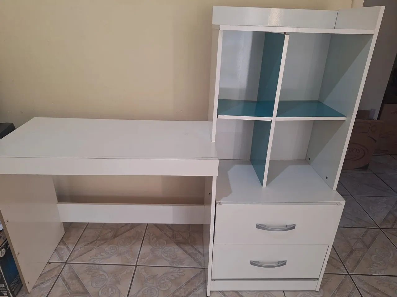 Mesa com estante e duas gavetas  - Foto 2