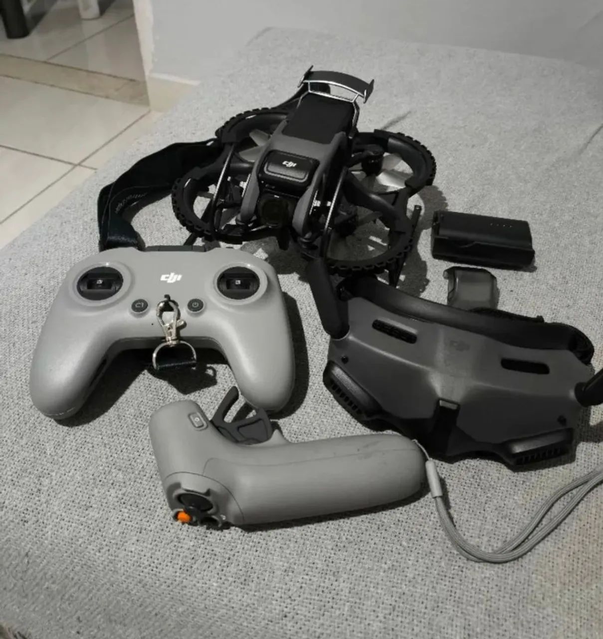 DRONE DJI AVATA 1 + controle FPV