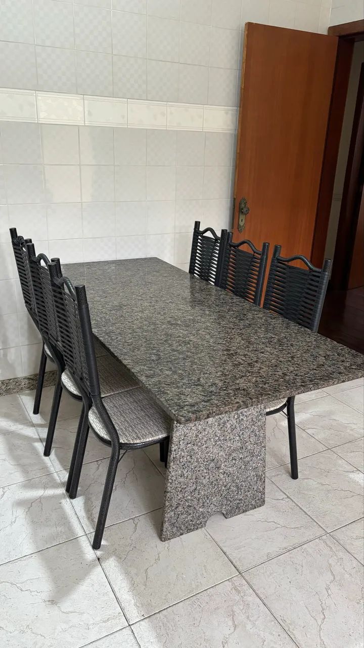 Mesa de granito com 6 cadeiras - Foto 2
