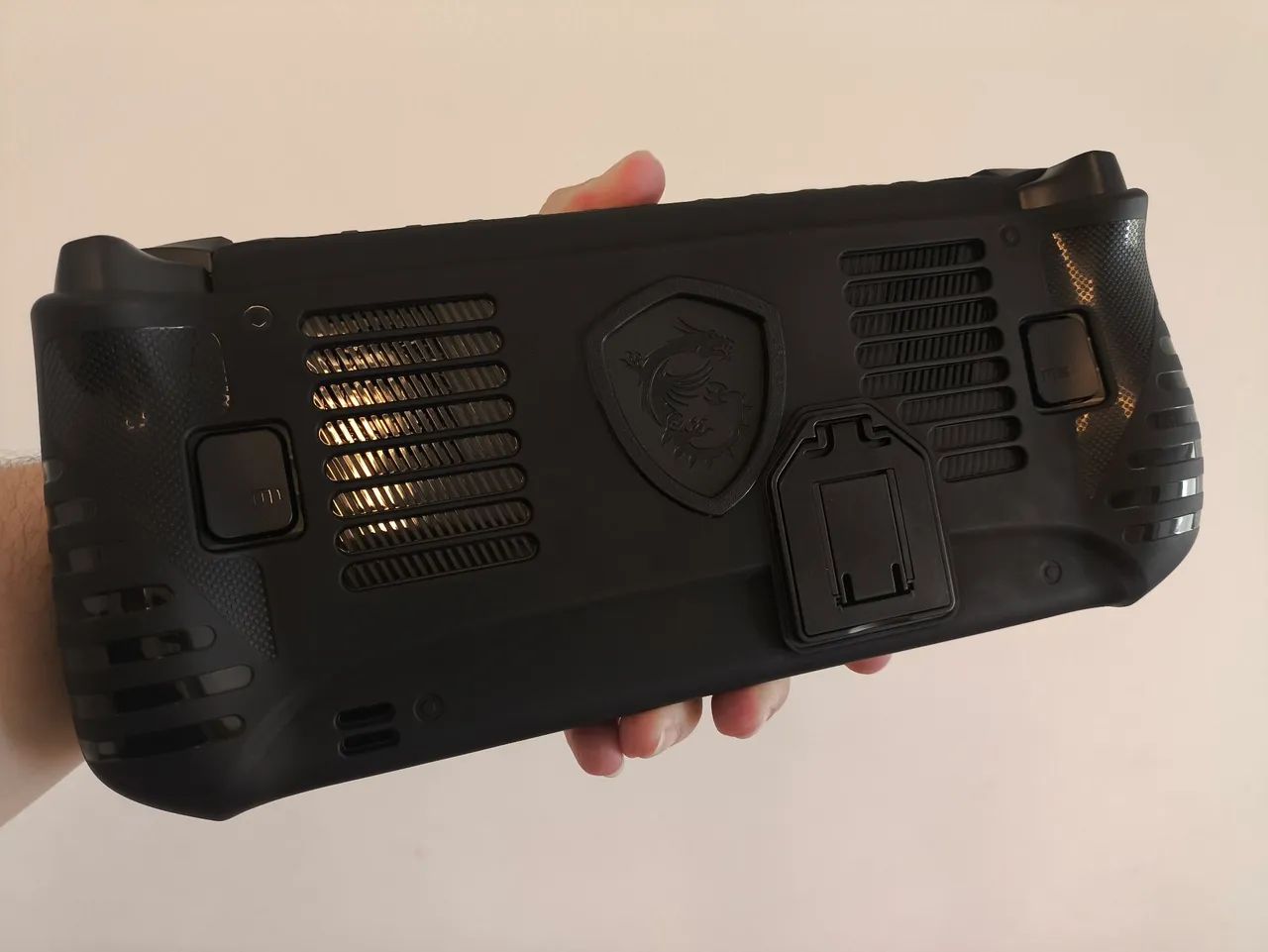 Console MSI Claw 8 AI+ Tempest Edition  - Foto 3