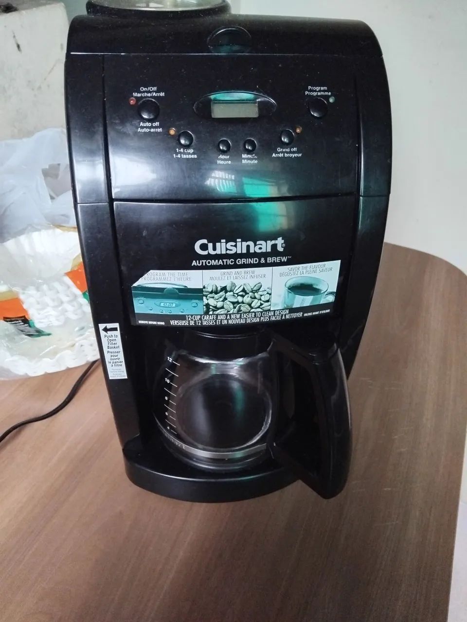 Cafeteira elétrica programável com moedor de café.  - Foto 2