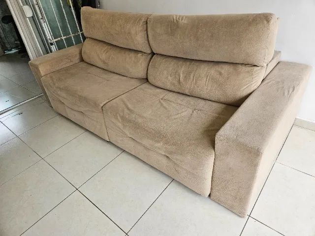Sofá retrátil na cor Bege - Foto 5