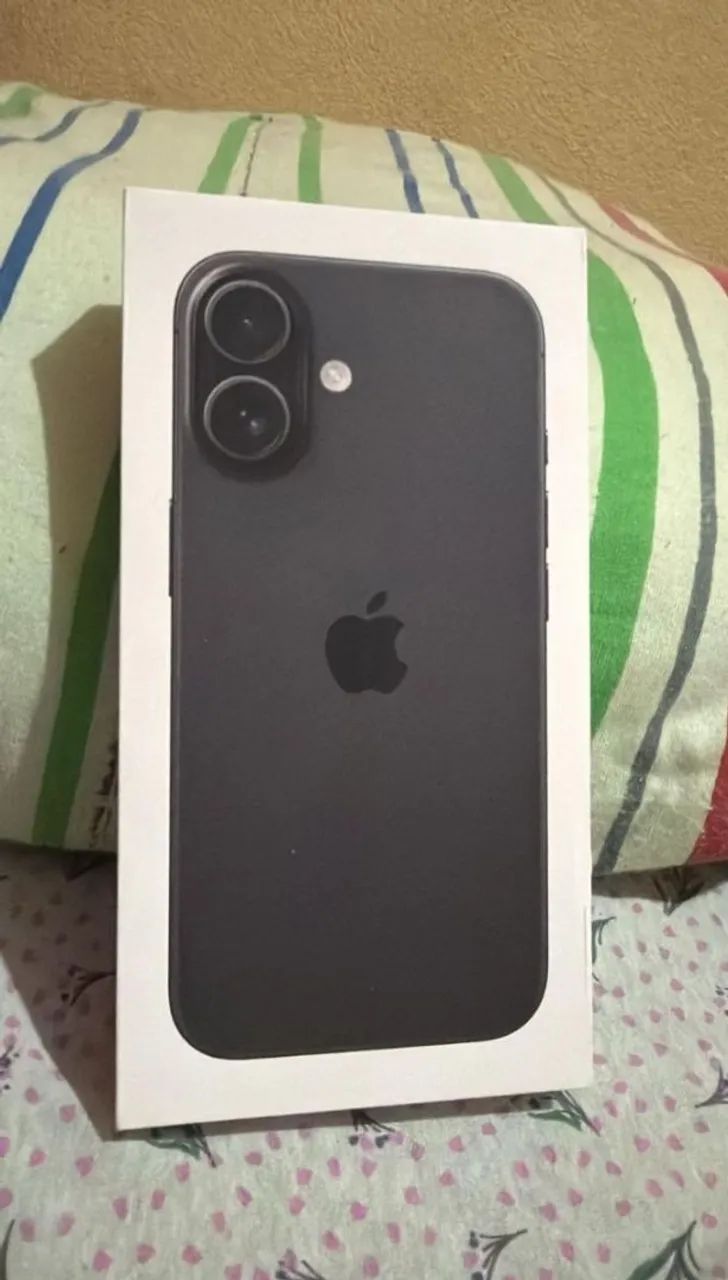 iPhone 16 