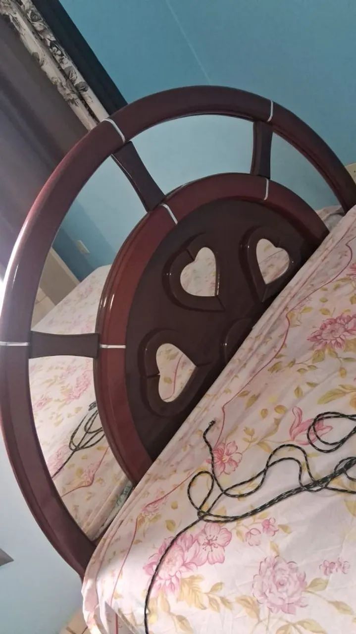 Vendo sofá 2 e 3 lugares,rack,conjunto de cozinha e cama de casal.  - Foto 3