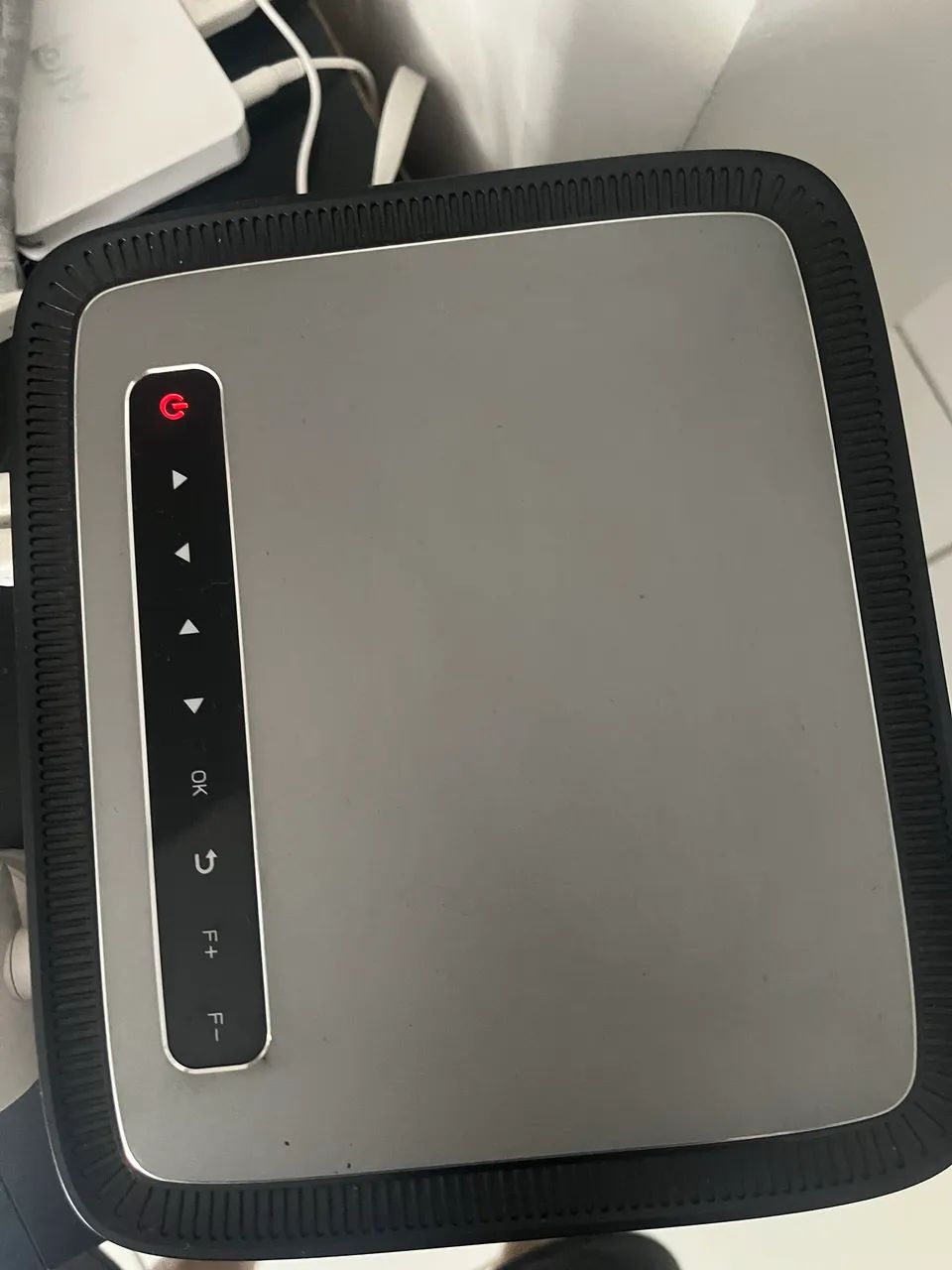 VENDO PROJETOR 4K ANDROID + TELA PORTÁTIL DE 150 POLEGADAS - Foto 5