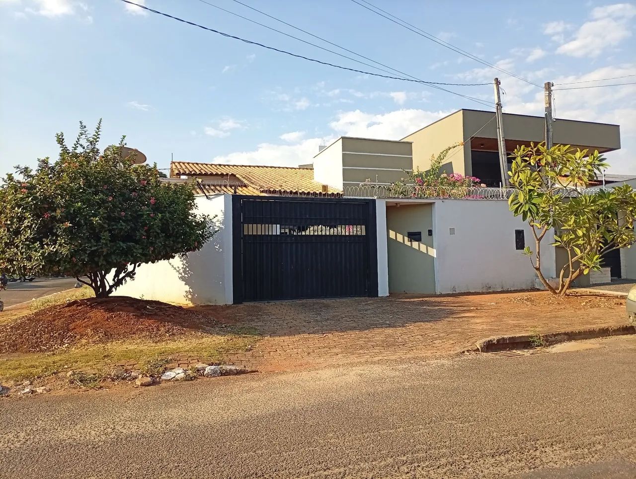 CASA COM 3/4 NA 208 SUL 