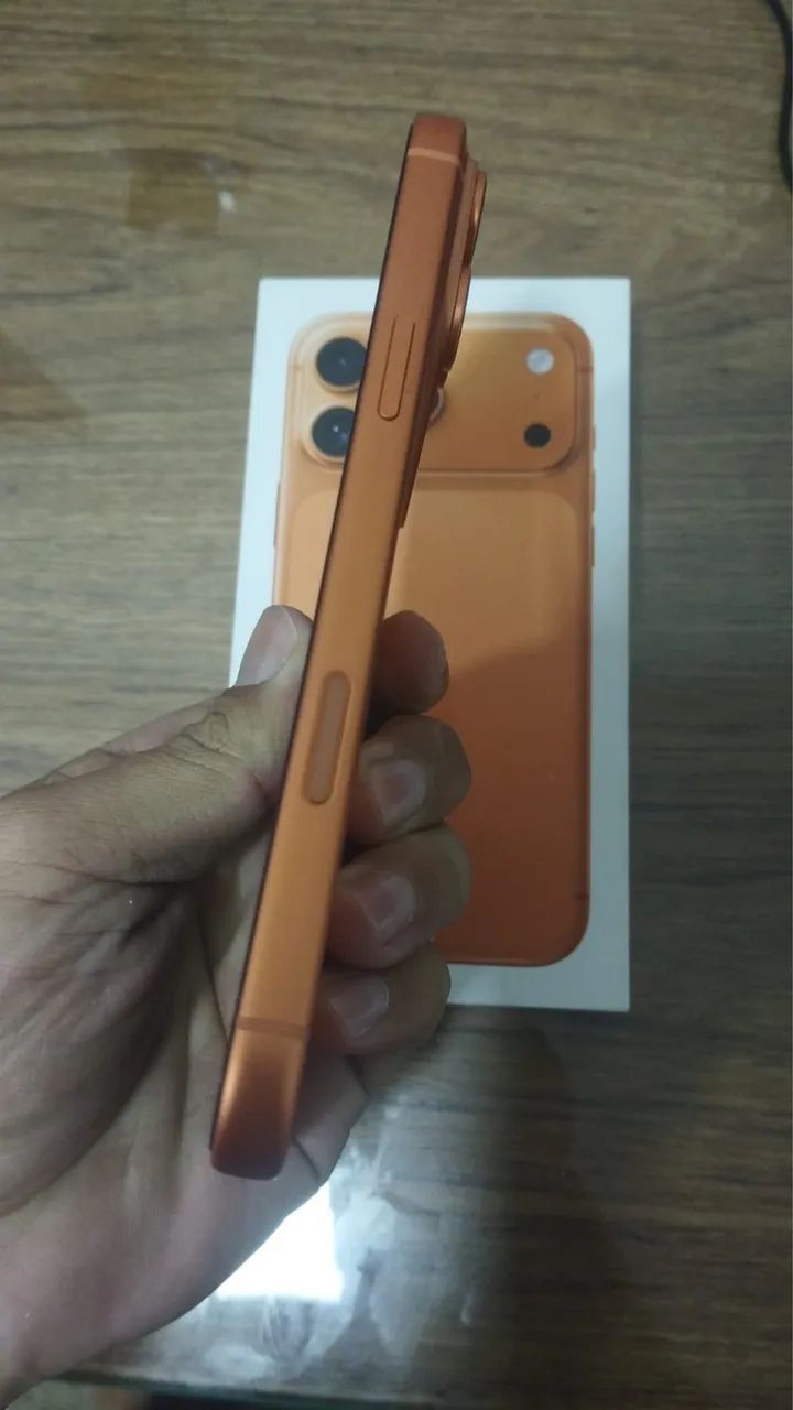 iPhone 17 pro Max 256 laranja  - Foto 3