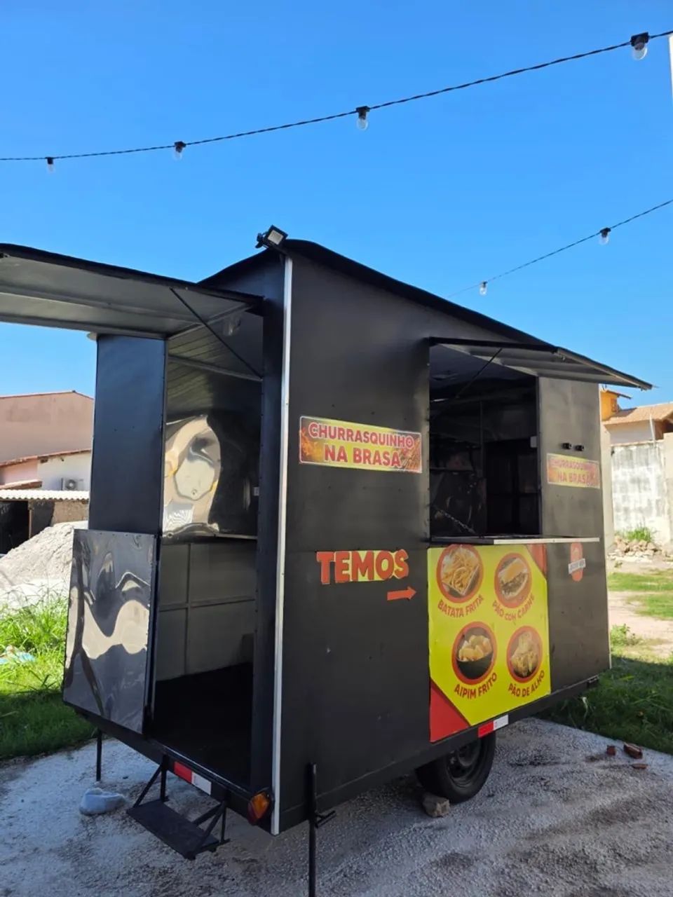 Trailer de churrasquinho 
