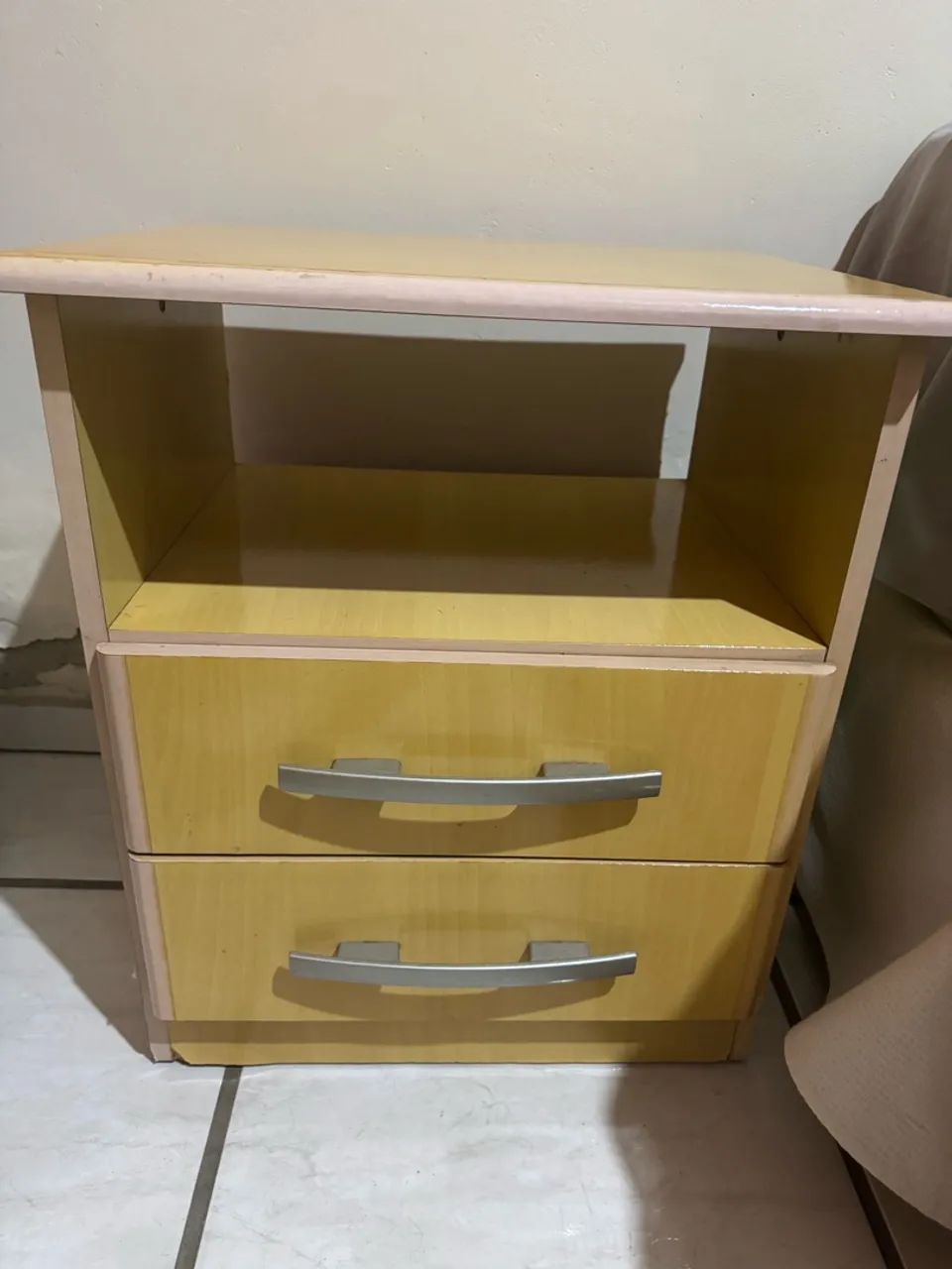 Conjunto cômoda e mesinha de cabeceira  - Foto 4