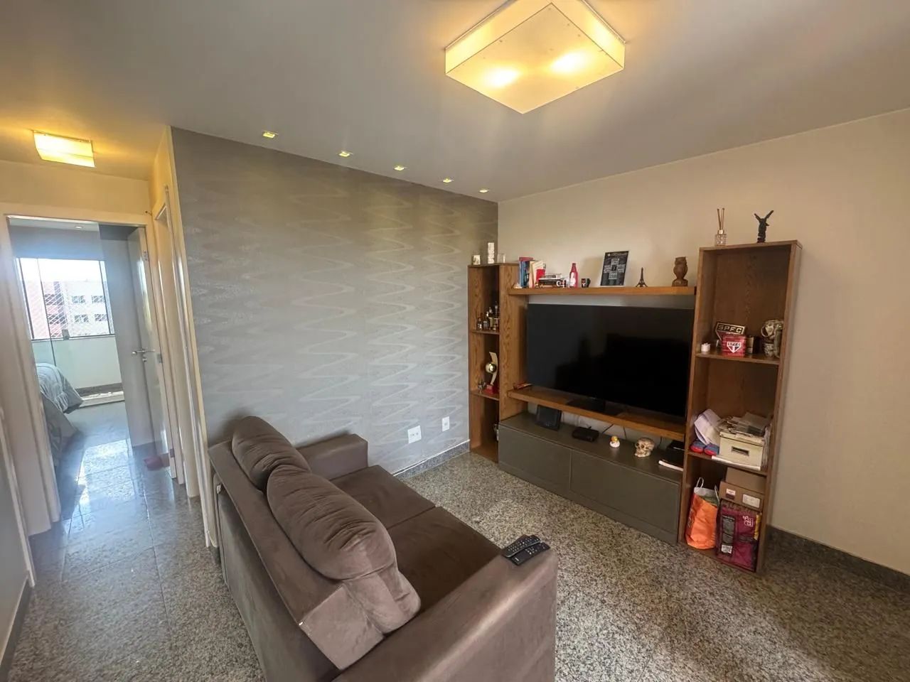 SUDOESTE-2 QUARTOS - MOBILIADO- ÁREA ÚTIL 60m²- NASCENTE