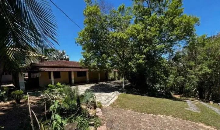 Casa para venda em Pinheirinho com 3 quartos, 270m² - Foto 3