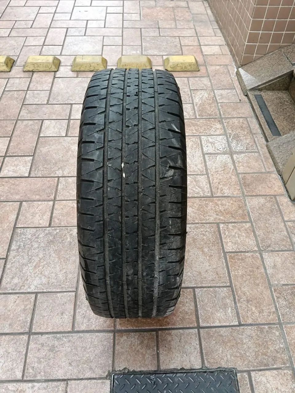 Vendo pneu aro16