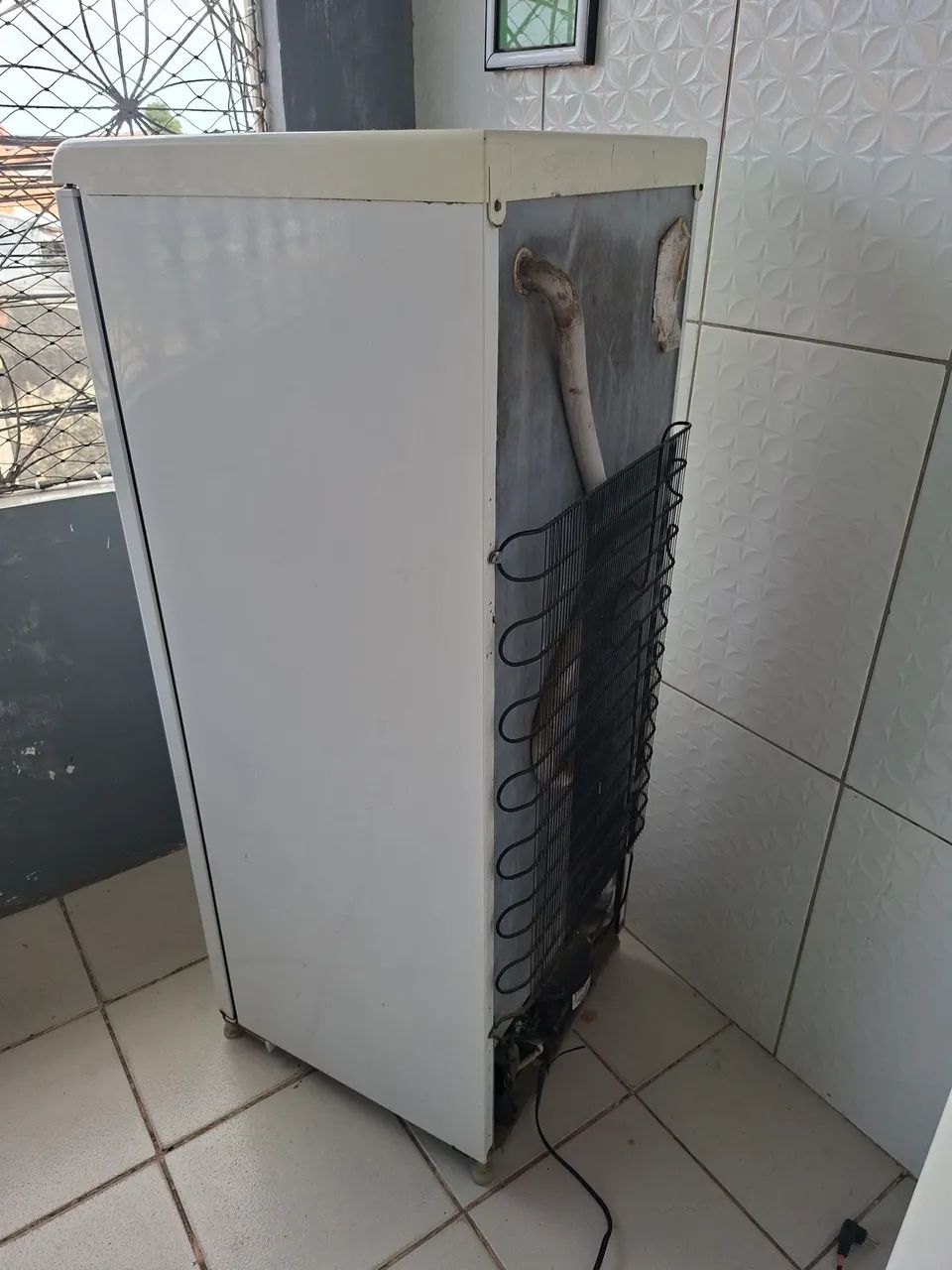 VENDO GELADEIRA ELETROLUX RE31 - Foto 3