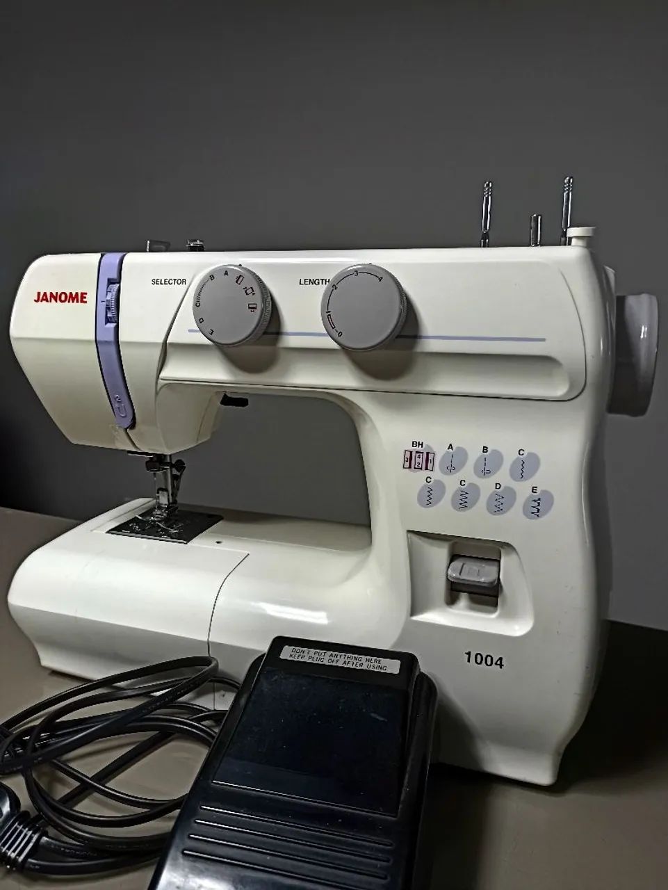 Máquina de costura - Foto 2