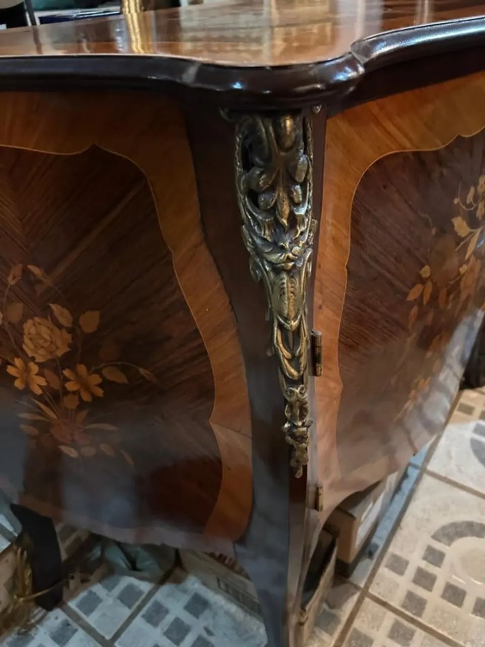 Cômoda Bombê Antiga Marchetada - Excelente Estado - Foto 5