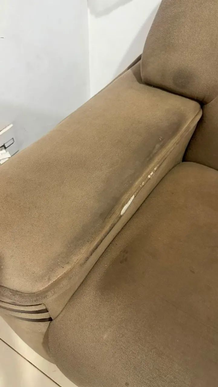 Vendo sofá  suede usado 3 e 2 lugares  - Foto 2