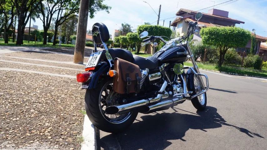 Harley-Davidson Dyna Super Glide Custom 2011 - 51.700 km - Foto 4