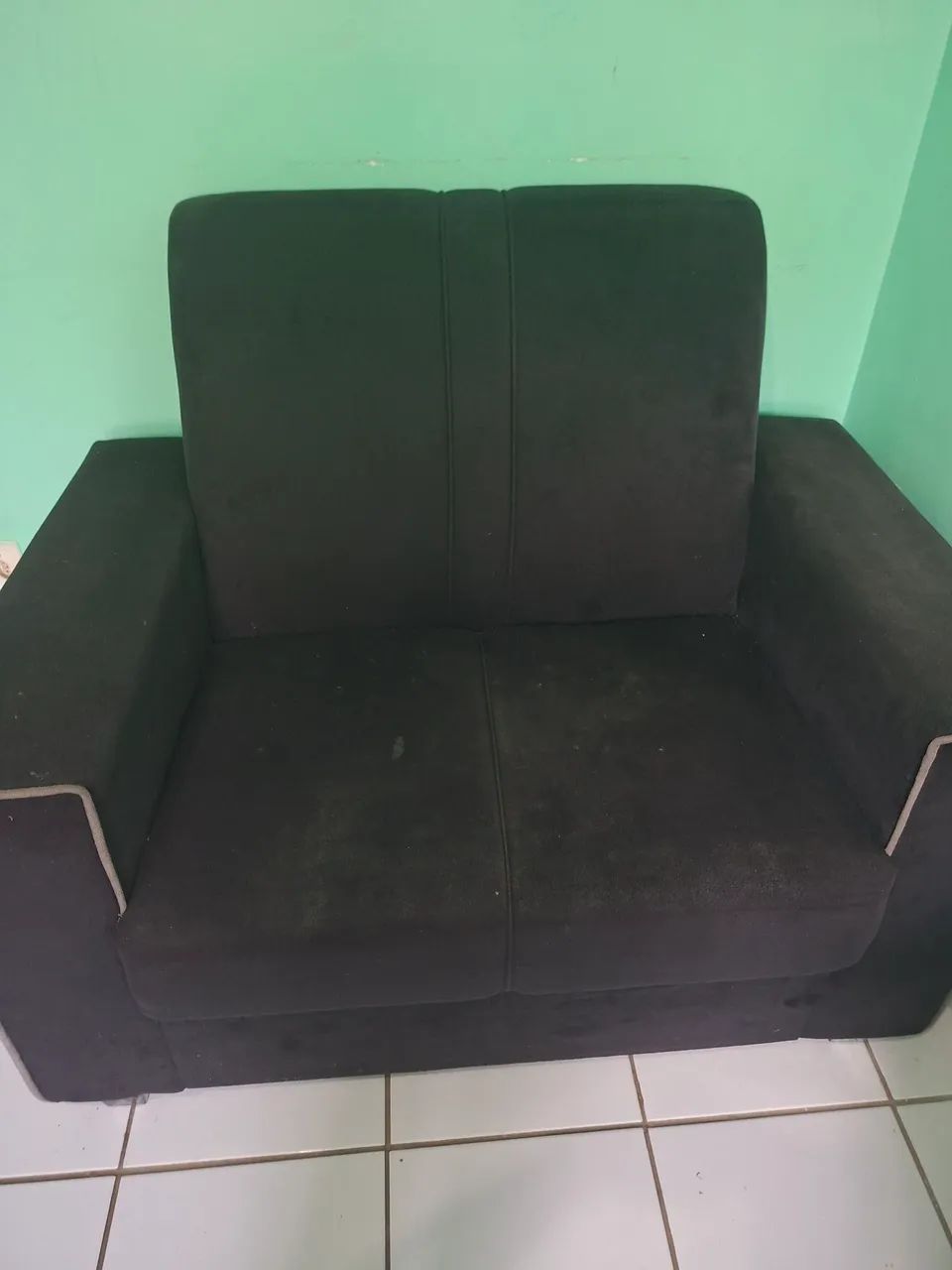 Sofá 2 Lugares Preto - Confortável e Bem Conservado - R$ 350 - Foto 3