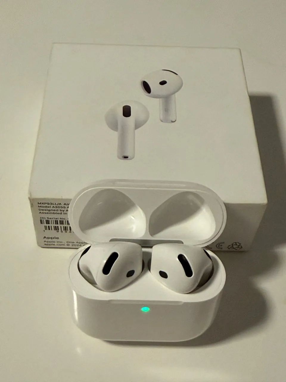 AirPods 4 com cancelamento de ruído 