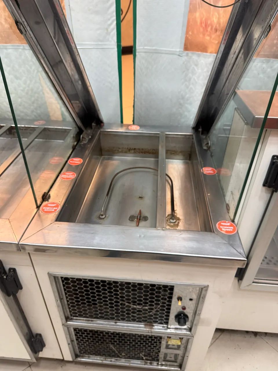 Expositor de alimentos. Balcão frio, quente, refrigerado e caixa.  - Foto 4