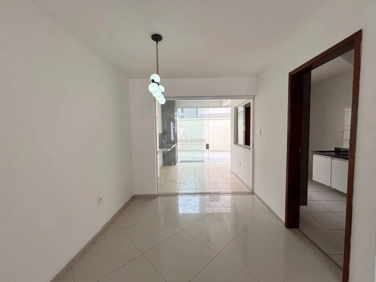 Casa ampla com 3 quartos - Foto 5