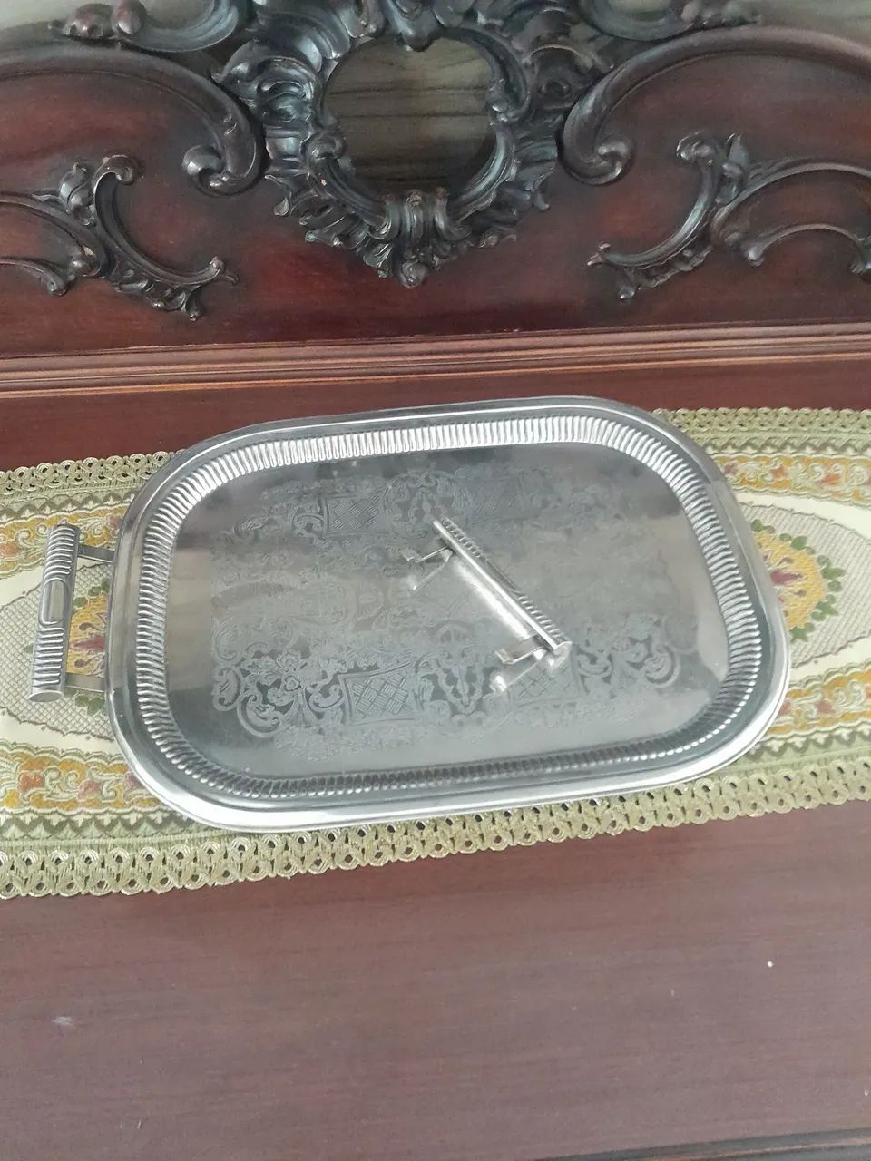 Bandeja banhada a prata com avaria década de 40 - Foto 5