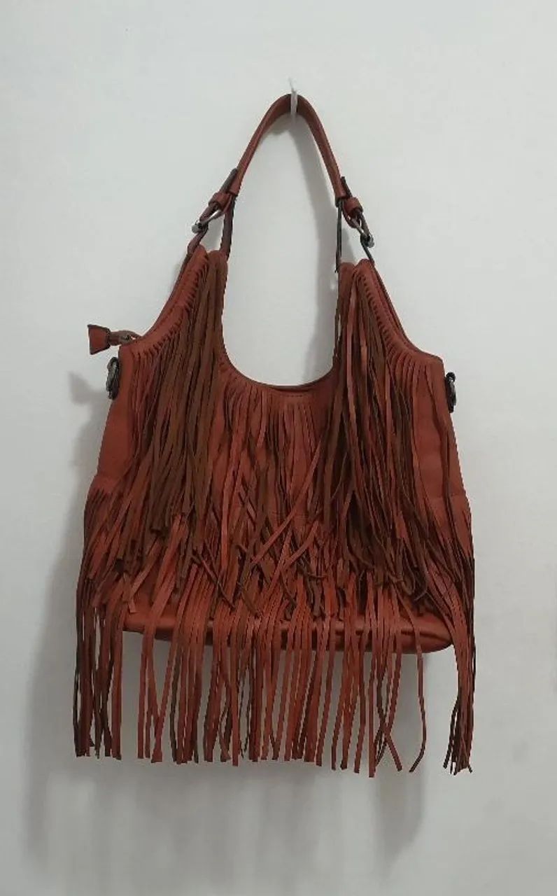 Bolsa de couro com franjas marrom