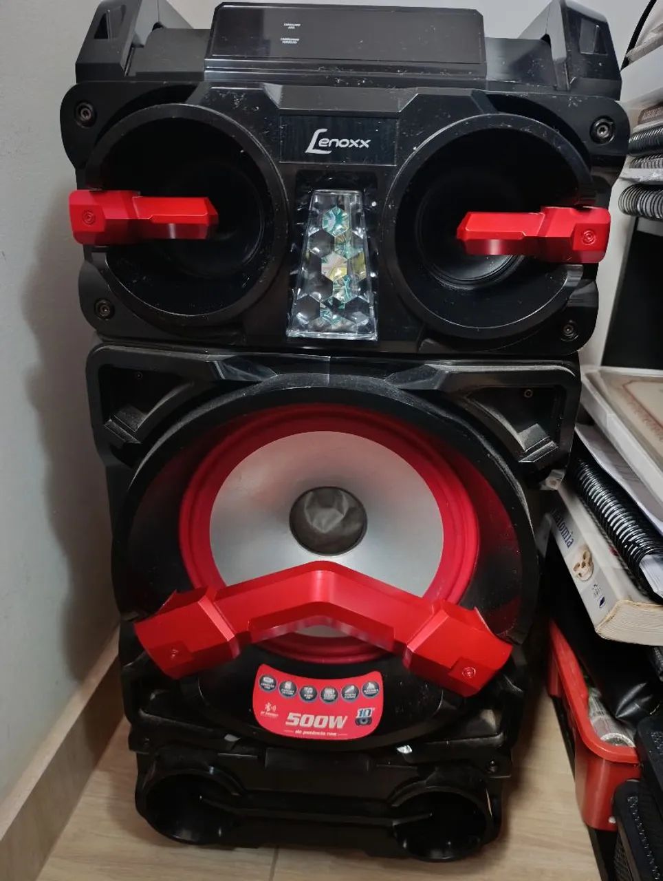 Caixa de som Lenoxx 500w com rodinhas 