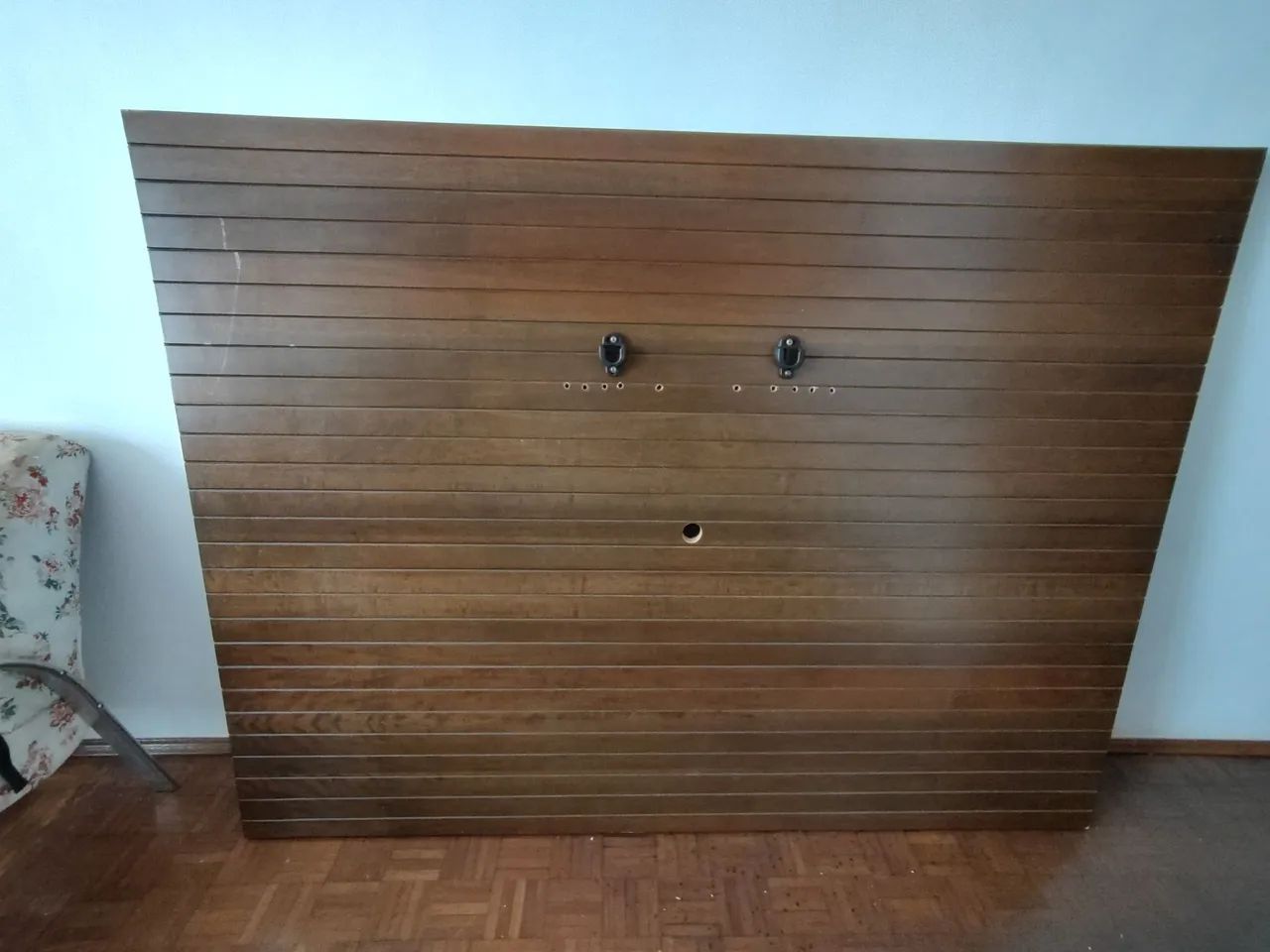 Painel de madeira para TV até 70" - Foto 3