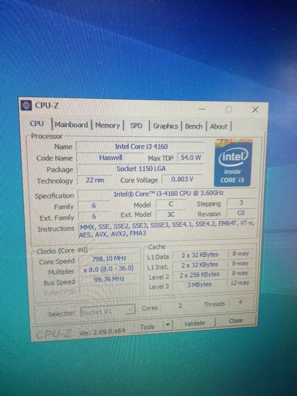 CPU i3-4160. 8gb DDR3. HD 500gb com windows 10