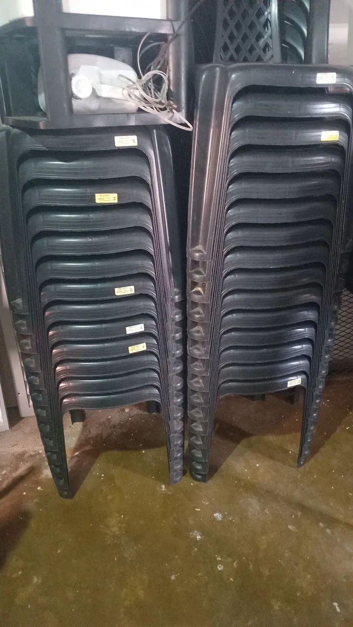 Conjuntos mesas e cadeiras plástico comercial 