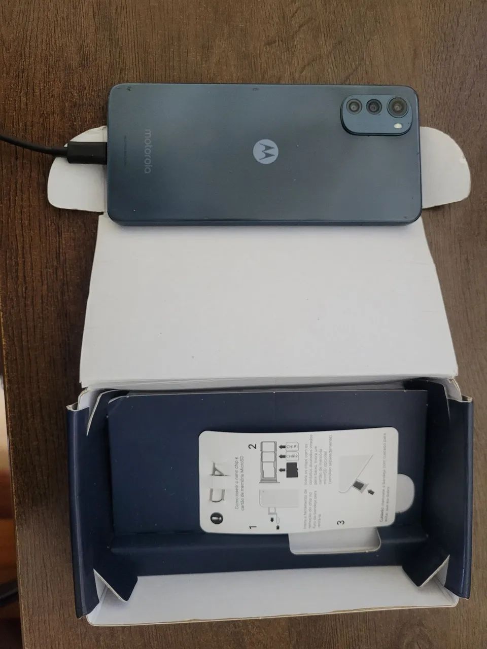 TORRO CELULAR MOTOROLA E32 USADO EM BOM ESTADO COM CAIXA - Foto 4