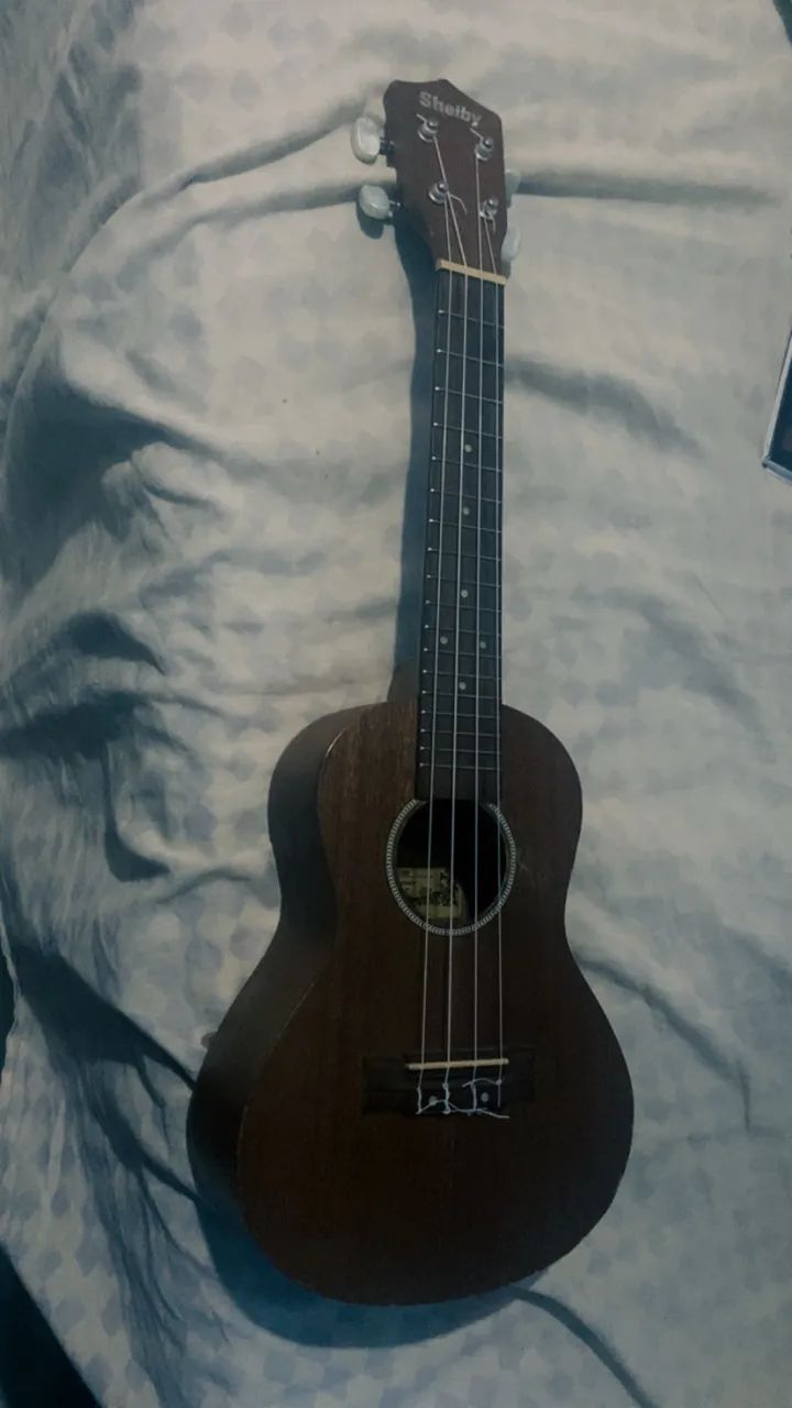 Ukulele Shelby